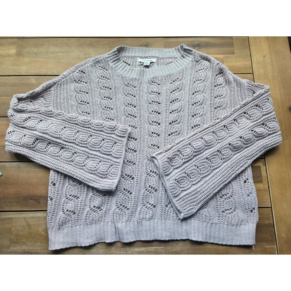American Eagle ivory sweater with flare sleeves, sz S